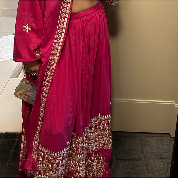 Nesavaali Lehenga Embroidered Maxi Skirt - Berry, Sz. 6 - Picture 4 of 4